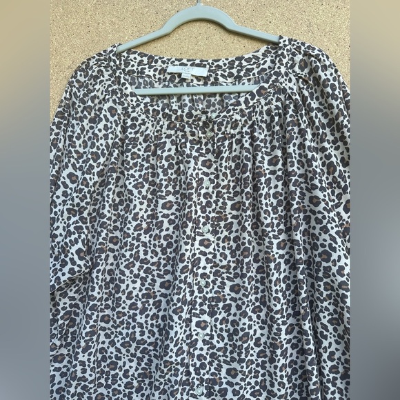LOFT Black and White Relaxed Boxy Blouse Animal Print Size 24 Plus - Picture 5 of 7